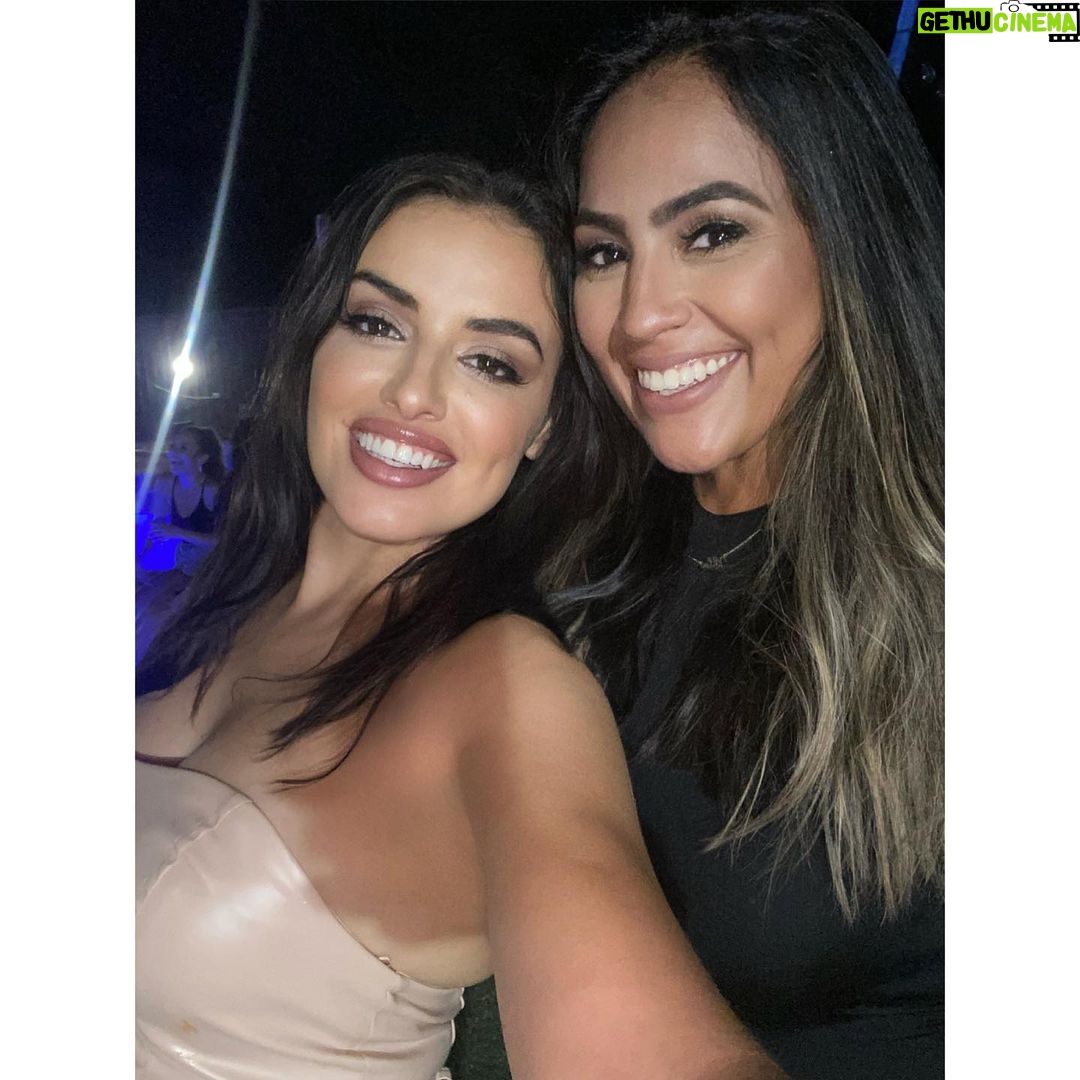 Vannessa Vasquez - 572 Likes - Happy birthday my gator girl!! @birdcarranza 😘I love you ! Love all of you so much !!
Yes my bestie surprise flew me to Houston for a day to surprise my other bffs. I have the best days ones ever!! 🥰
Hadn’t been able to spend my girls bday since I left to LA bc this is usually a busy time for actors but here we are making the most of the strike and getting able to be there for our loved ones to celebrate their special days . Xoxo 🎂
Just missing @sheilatwin and @bizzi_b !!
Sexy Seven Clique out here aging like fine wine 🍷
#bffs #dayones #since1998 #birthday #houstongirls #texasgirls #rideordies #dancingqueen