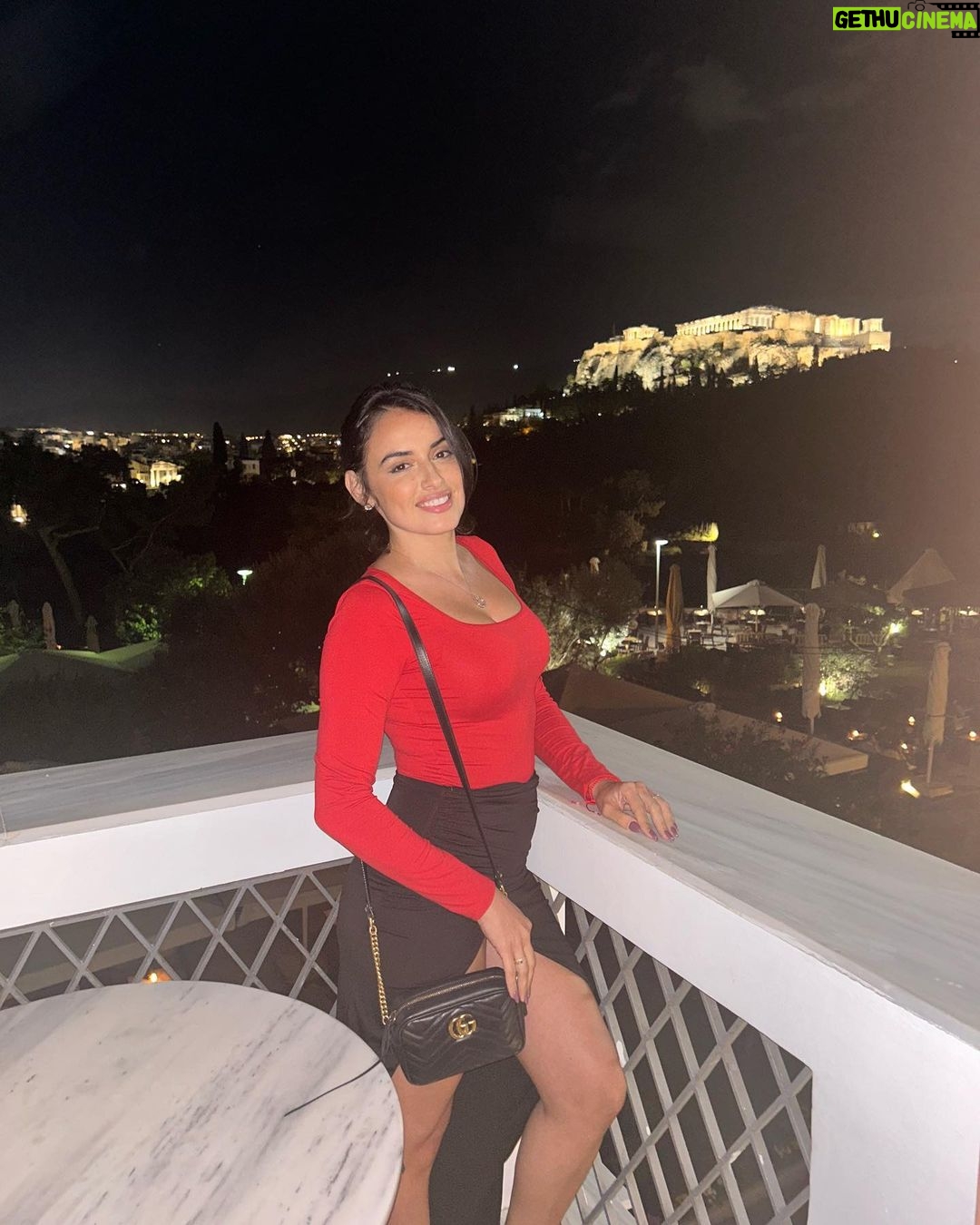 Vannessa Vasquez Instagram - When you’re having a deep philosophical moment connecting with the Greek Gods but mom says “ponte allí como una model” … “pero así no, te ves asustada” … 😂 😂 💀… have your deep moments but don’t forget to play human and laugh at yourselves and all the silliness we go along w in life. It’s all part of the game, enjoy it, live it, laugh it. Especially with those that elevate your frequency🥰🥰🥰🥰 . Love you mom. Thank you for taking this journey w me. 🥰😘😘😘😘 #motherdaughterlove💕 #athens 🇬🇷 Athens Greece