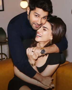 Varun Dhawan Instagram - 👋