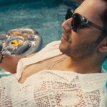 Varun Dhawan Instagram - You know what gives me real joy? 🤔 Well, no prizes for guessing – it’s gaming… Well, except for that perfect shot on set haha! 😉 And I just love gaming on my new #GalaxyZFold5. It just feels so smooth & immersive! Watch me #JoinTheFlipSide and flex my gaming skills like never before. #Samsung #Collab