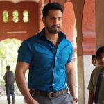 Varun Dhawan Instagram - Ajju bhaiya ne Mahual bana diya 🙏. Thank u for giving bawaal a place In Your heart. I have never received so many calls for any film of mine. The impact this film is having on people is incredible. It’s a conversation starter about the fake image industry and how today we are all in someway slaves to this ideology. Thank u for watching and enjoying Ajju and his family. You are #bawaal Photographer - @ruchitrajguru