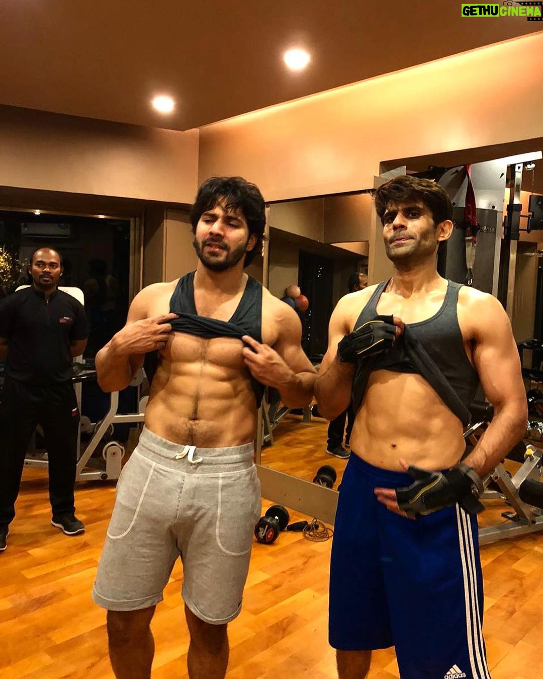 Varun Dhawan Instagram - Some bts P.s- don’t have this shape now but will get there