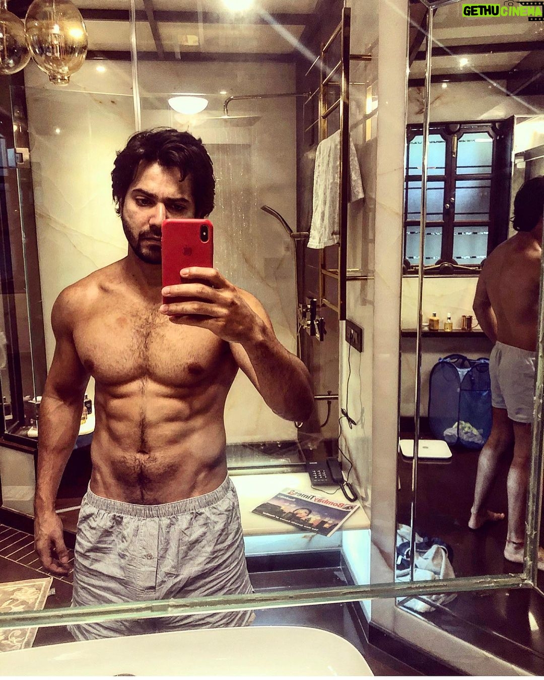 Varun Dhawan Instagram - Some bts P.s- don’t have this shape now but will get there