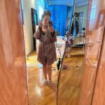 Varvara Shcherbakova Instagram - Августовский рандом! Лето почти закончилось. Я успела: поработать, отдохнуть, опять поработать, поболеть и два раза победить простуду на губе, снять квартирник, снова набрать чуть кг, которые скинула весной(, переехать, перевезти маму, приготовить ужин впервые за кучу времени, почти пересмотреть сериал «Клон», а также побывать в трёх странах! А как ваше лето?☀️