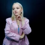 Varvara Shcherbakova Instagram - Просто много меня в розовом пиджаке! О, этот мучительный выбор новой аватарки…… 📸 @shlnch