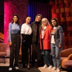 Varvara Shcherbakova Instagram - Вышел новый выпуск «Женского форума» с прекрасной Екатериной Скулкиной! Было трепетно))) ляпнула, естественно, что «я на вас росла»😂 Ой, Варвара, а что это за пиджачок на тебе??? Да вы чего! Это же @brmsk_store ! То, что нужно для ярких девчонок))) Ладно, меня покорили эти бирочки, которые больше фурнитура. Это тааак стильно выглядит🤩 И футболка тоже @brmsk_store ! Джинсы, кроссовки сама сшила… Всем бай! Ссылка в описании профиля и сторис😌