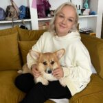 Varvara Shcherbakova Instagram - Журнал «Домашний очаг» в гостях у Варвары и Милагрос Щербаковых! Мейк энд хэир @ilonamakeup Фото @parfenyuk_olya Собачья жизнь