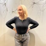 Varvara Shcherbakova Instagram - Был замечательный концерт в Красноярске! И сильно замечательный вечер в @cheshuya_bellini 😍😍😍 Кайф всё: вкусно, красиво, эстетично, приятно! И прекрасные фоточки руками мастера @helga_luma и @venevito 🫂🫂 Ресторан Чешуя