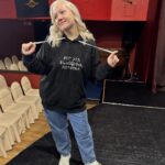 Varvara Shcherbakova Instagram - Первая среда октября – не просто среда! Это Всемирный день помощи и поддержки детей с церебральным параличом. В 2018 году подопечные фонда Подарок ангелу написали по одной букве, которые легли в основу особенного шрифта – Доброшрифта. Проект стал символом единения и помощи тем, кто нуждается в ней каждый день, ведь написание даже одной буквы для ребенка с ДЦП требует особых усилий. Я поддерживаю проект “Доброшрифт” и призываю вас стать частью большого дела – помощи людям с церебральным параличом. На сайте dobroshrift.ru вы можете ознакомиться с историями подопечных, помочь им в прохождении реабилитации, а также создать свой худи с особенной для вас надписью. Давайте вместе делать добро и помогать тем, кто нуждается в нашей поддержке! #доброшрифт #подарокангелу @dobroshrift @podarok_angelu Эта фраза много для меня значит! И вы скоро узнаете😍