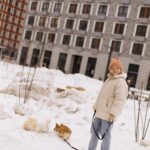 Varvara Shcherbakova Instagram - В честь прошедшего 8 марта вот вам красивые снежные девчонки👧🏼🐶 Рассказывайте, кааак отметили?) Фото чудесной @anngorrbacheva 🥰