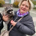 Varvara Shcherbakova Instagram - У мамы сегодня День учителя! Уже сильно не первый раз, но она просит не уточнять, какой именно…… Никто так не учил меня добру, как мама! Мой вечный преподаватель жизни, биологии и химии🔬 Поздравьте своих учителей сегодня! Это важный день для важных людей🥰