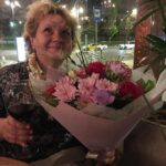 Varvara Shcherbakova Instagram - У мамы сегодня День учителя! Уже сильно не первый раз, но она просит не уточнять, какой именно…… Никто так не учил меня добру, как мама! Мой вечный преподаватель жизни, биологии и химии🔬 Поздравьте своих учителей сегодня! Это важный день для важных людей🥰