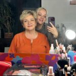 Varvara Shcherbakova Instagram - У мамы сегодня День учителя! Уже сильно не первый раз, но она просит не уточнять, какой именно…… Никто так не учил меня добру, как мама! Мой вечный преподаватель жизни, биологии и химии🔬 Поздравьте своих учителей сегодня! Это важный день для важных людей🥰