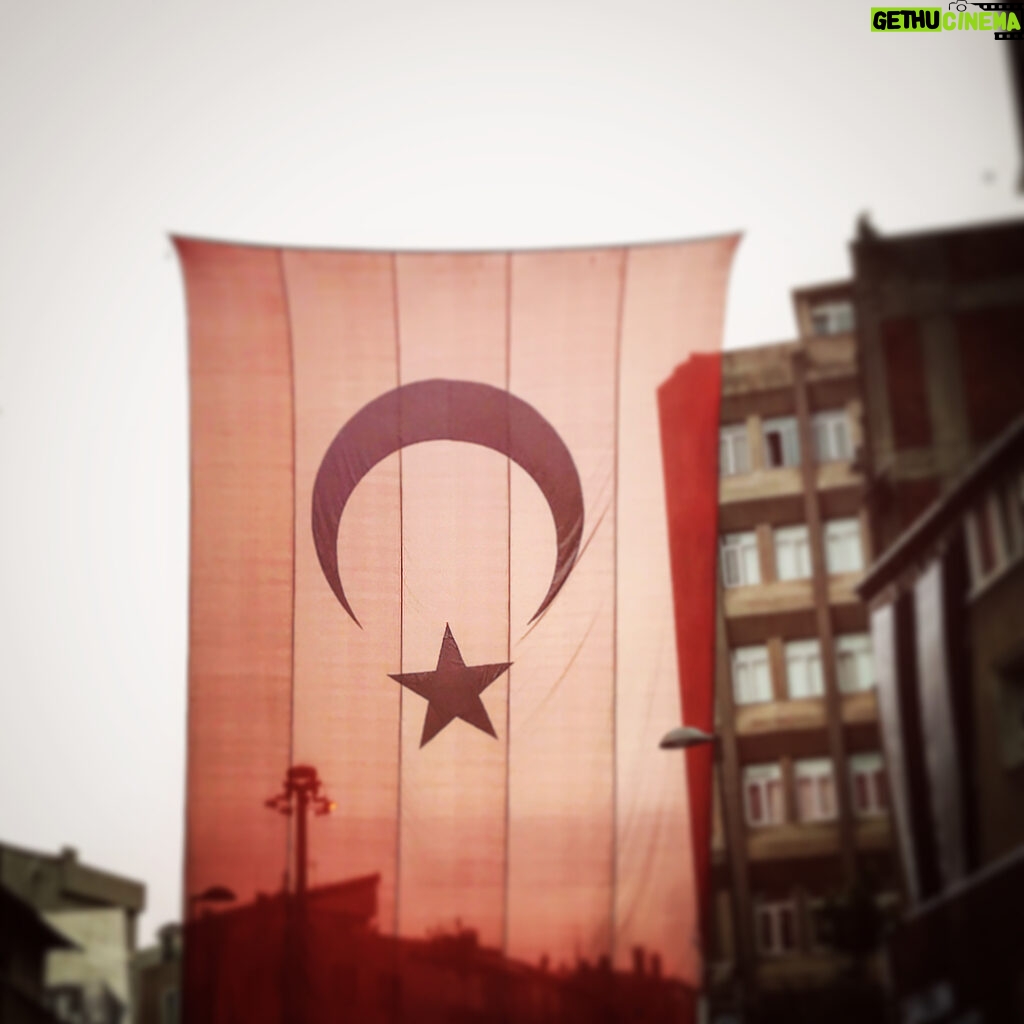 Vatan Şaşmaz Instagram - #turkey🇹🇷 #istanbul #iyipazarlar