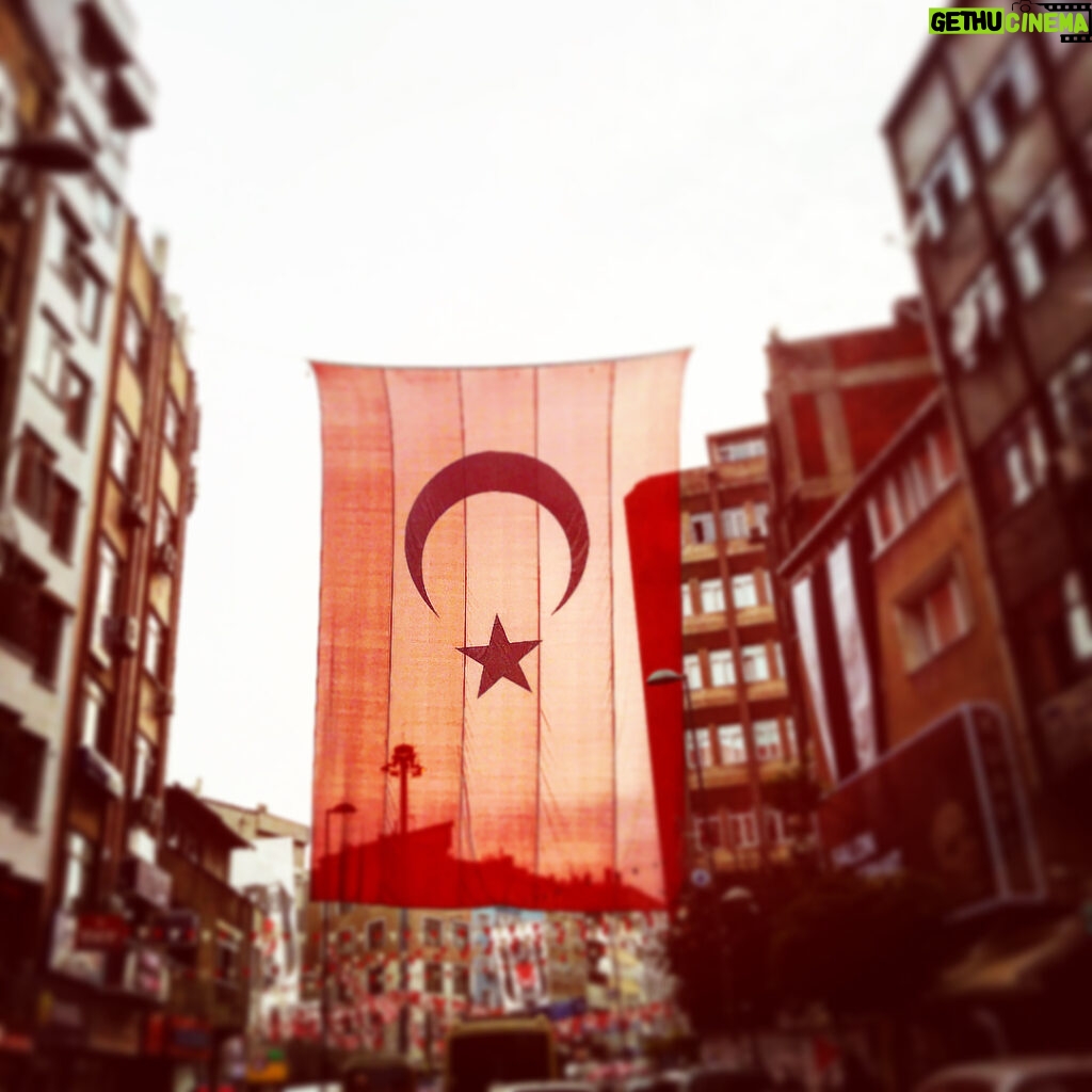 Vatan Şaşmaz Instagram - #turkey🇹🇷 #istanbul #iyipazarlar