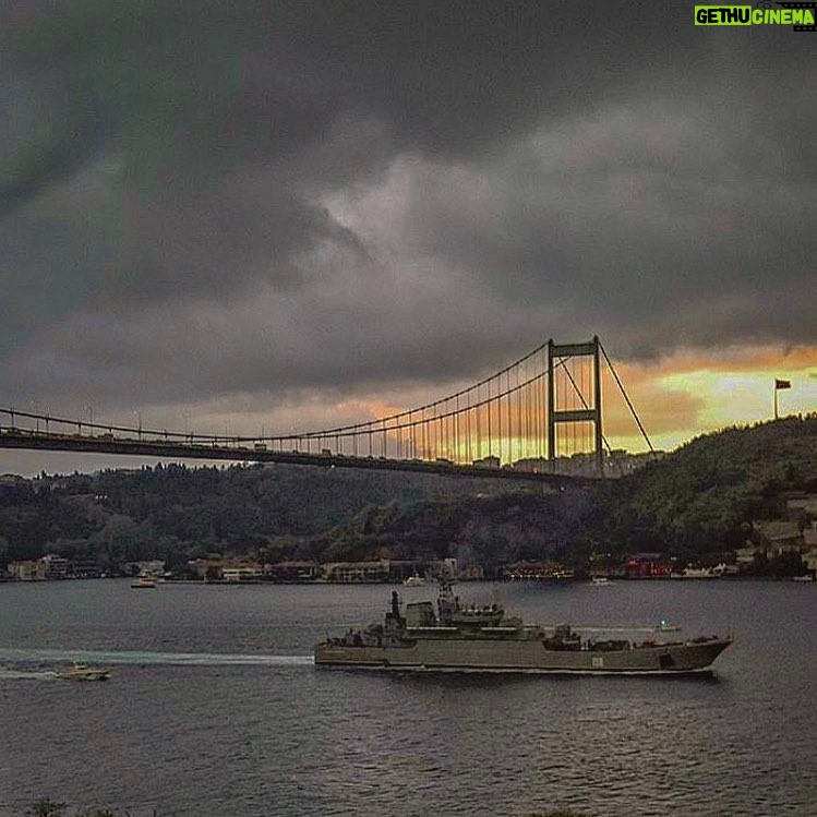 Vatan Şaşmaz Instagram - shoot from @hayalci 📸#istanbul #istanbulbosphorus