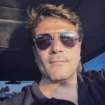 Vatan Şaşmaz Instagram – Ne iş gardaş,sete giderkene selfi de mi çekinmeyek😎#özçekim #selfie #işlergüçler #yollar #gözlükşekilönümdençekil #maşşallahde