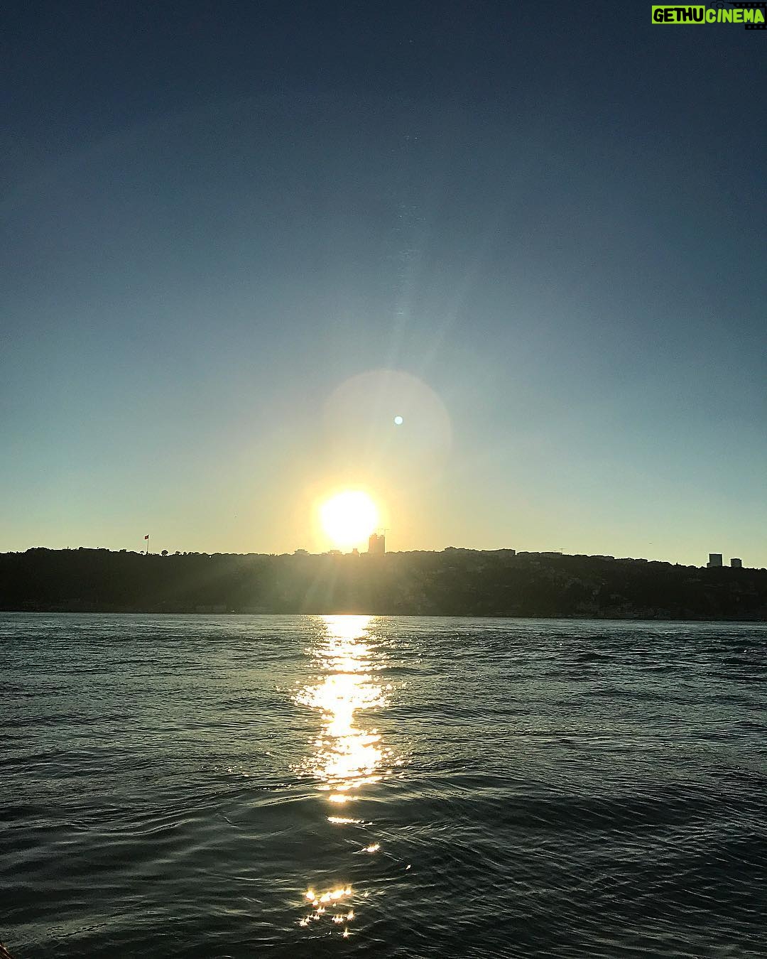 Vatan Şaşmaz Instagram - #sunset #sundown #twilight #istanbul #kandilli