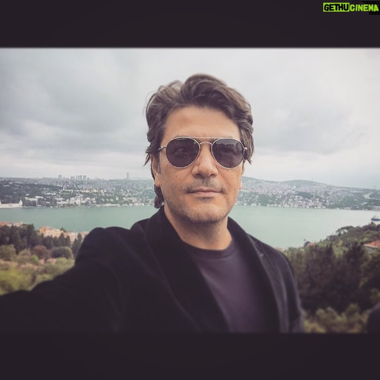 Vatan Şaşmaz Instagram - Ne iş Gardaş selfi'de mi çekinmeyek😎#selfie #mondaymotivation #iyihaftalar