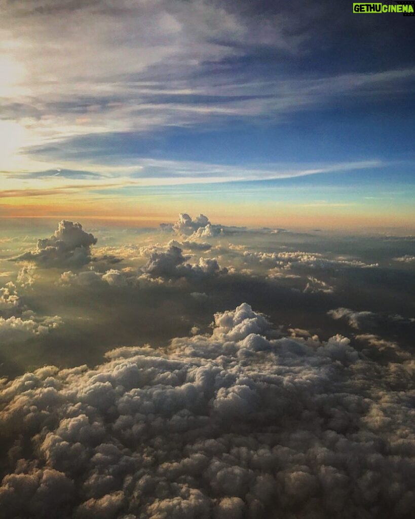 Vatan Şaşmaz Instagram - #clouds #sky #skylovers #cloudporn #dayandnight