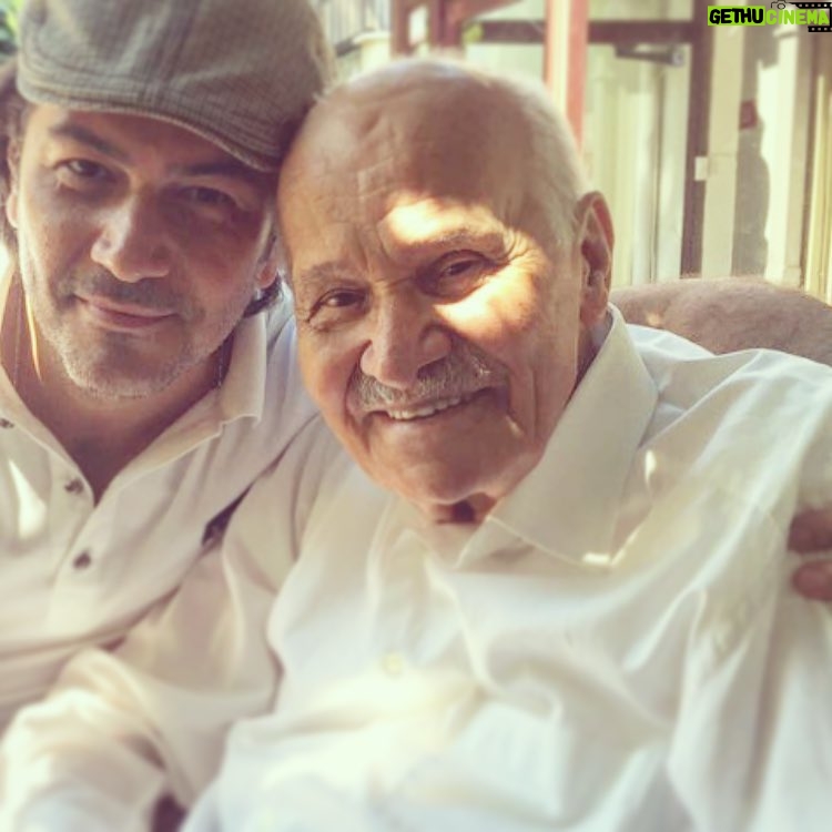 Vatan Şaşmaz Instagram - 🎂 #dede #doğumgününkutluolsun #95 #sabrihoca #yaş95 #masallah 🙏🏼#grandfather #ageless #95yearsyoung #happybirthday