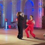 Vera Aldonina Instagram – Саша, поздравляю тебя с невероятным концертом! Больше тысячи человек пришли насладиться твоим талантом и уникальным голосом. Я восхищаюсь тобой! Спасибо тебе за этот вечер, за наш дуэт. Спасибо за дружбу❤️ @panaiotov Зеленый Театр Вднх