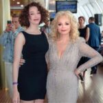 Vera Aldonina Instagram - Открытие Музыкальной академии Ларисы Долиной! Лариса Александровна @larisa.dolina.official , спасибо огромное за приглашение и потрясающий вечер!💫🎼🎤