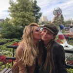 Vera Aldonina Instagram – Мам, с Днём Рождения!🤍