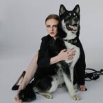 Vera Kotelnikova Instagram - Недавно, благодаря супер-Алине, мы реализовали проект совместно с приютом для собак «Дубовая роща» @chetire_lapi Как видите, чтобы в вашем доме жила роскошная собака, не нужно тратить кучу денег на ее приобретение в элитном питомнике, достаточно просто заботится. Любовь - лучшее украшение/лекарство/чувство/мотивация/сила…нужное подчеркнуть. Со мной на фото мистер Гром. Он потрясающе красив. Умен, очень добрый и игривый. И воспитанный! Знает команды! Я правда не понимаю, почему он в приюте, а не на ручках. Исправить это можно, если написать сюда @takemehome_7row #Гром_дубоваяроща7 _________ Фото: @grebennikov_evgeniy @itsmayonfire Мейкап: @oksana_muah @gutorova.marina.muah Любовь: @alyschastlivay