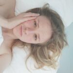 Vera Kotelnikova Instagram - Правила жизни: 1) Носи панамку 2) Наноси спф (прям каждый день) 3) Не грузись так долго, выкладывать ли фотку в Инстаграм 4) Пей воду Раз я использую это как дневник, то вот: Сейчас провожу каждый день с оператором из Киева. И мне очень больно смотреть, насколько ему сейчас плохо