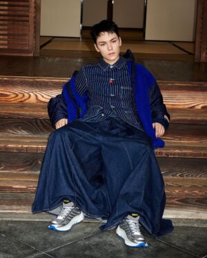 Vernon Instagram - Introducing the KENZO Fall-Winter 2023 silhouettes by @Nigo with Brand Ambassador @Vernonline. Vernon wears the new collection: a wardrobe composed across cultures, eras and styles.​
 
#KENZONIGO ​#VERNON 
 
Photographer @keizokitajima
AD @linakutsovskaya @beg00dstudios
Stylist @marq.rise​