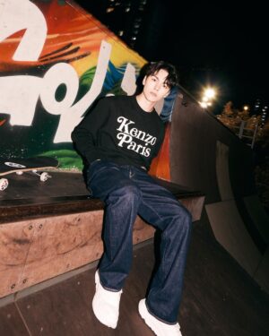Vernon Instagram - KENZO FESTIVE @nigo @kenzo @verdy #KENZOxVERDY on KENZO.com