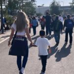 Veronica Bianchi Instagram - Se terminan los Juegos Panamericanos. Un evento deportivo más que me toca cubrir por mi profesión. Me quedo con lo gran anfitrión que fue Chile, con la pasión de nuestros deportistas, y sobre todo con el público maravilloso que copó los recintos. Pero principalmente con lo que refleja la última foto. Lo más importante es inculcar el deporte a los niños, ellos son el futuro…y si el futuro es con deporte como parte de la vida…estoy segura que va a ser mucho mejor! Grande Chile, grandes nuestros deportistas. Me llena de orgullo que tanta gente los apoye, que esto no se corte! Que sea un cambio de mentalidad, para siempre! Lo único que cambiaría, es que me hubiese gustado cubrir los Juegos desde los lugares de competencia, pero bueno. Para la próx🫠🇨🇱📺