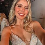 Veronica Bianchi Instagram - #CásateConLaCausa hermosa iniciativa para juntar fondos para la Fundación del Cáncer, en el mes del #CancerDeMama Gracias @nevadanovias por la invitación! Un honor desfilar en esa pasarela🤍🩷