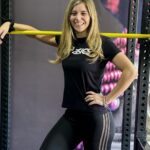 Veronica Bianchi Instagram - La cara de sueño se vende por separado, PERO… Los quiero dejar invitados a que me acompañen en este SUPER JUEVES. Atentis a: -TST Podcast 18:00 x todas las plataformas digitales de @tntsportscl -TST (ojo que hoy hay quiz) 19:00 / 21:00 por @tntsportscl -Media Punta 22:00 por #Youtube y #Twitch de @mediapunta_cl Punto aparte. 🏋🏻‍♀️La energía que me da entrenar cada mañana! Además me hace feliz, aunque me cueste levantarme todos los días🌜🥲 Chile