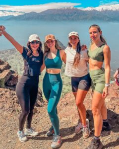 Veronica Bianchi Instagram - Linda mañana de domingo! ⛰️🤎 Manquehuito