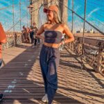 Veronica Bianchi Instagram - Familia y unos rayitos de sol! 🤍🙌🏻 New York City, NY