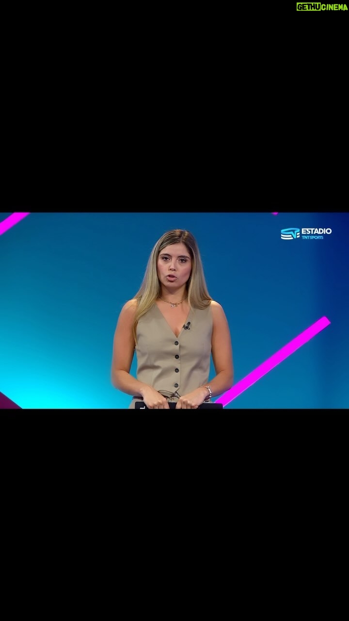 Veronica Bianchi Instagram - ⚽️La U viene de caer ante Coquimbo Unido. Este finde se juega mucho frente al líder, Cobresal. 💭Este es el análisis que hicimos en Goles, el estelar de la fecha, con la U perdiéndose varias ocasiones importantes que podrían haber cambiado el trámite del partido. 🔮Cómo visualizan el próximo Cobresal VS. U. de Chile? TNT Sports Chile