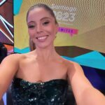Veronica Bianchi Instagram - Se terminan los Juegos Panamericanos. Un evento deportivo más que me toca cubrir por mi profesión. Me quedo con lo gran anfitrión que fue Chile, con la pasión de nuestros deportistas, y sobre todo con el público maravilloso que copó los recintos. Pero principalmente con lo que refleja la última foto. Lo más importante es inculcar el deporte a los niños, ellos son el futuro…y si el futuro es con deporte como parte de la vida…estoy segura que va a ser mucho mejor! Grande Chile, grandes nuestros deportistas. Me llena de orgullo que tanta gente los apoye, que esto no se corte! Que sea un cambio de mentalidad, para siempre! Lo único que cambiaría, es que me hubiese gustado cubrir los Juegos desde los lugares de competencia, pero bueno. Para la próx🫠🇨🇱📺