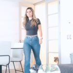Veronica Bianchi Instagram - Estos días, con la fiesta deporte en nuestro país, hemos disfrutado de gran talento y pruebas extremadamente entretenidas. Pero disfrutarlo con este proyector de @epsonlatinoamerica EpiqVision LS300 es increíble, además tiene sonido Yamaha…realmente me siento como si estuviera en la cancha! #EpiqVision #EpsonEsEpiq #EpiqEpson