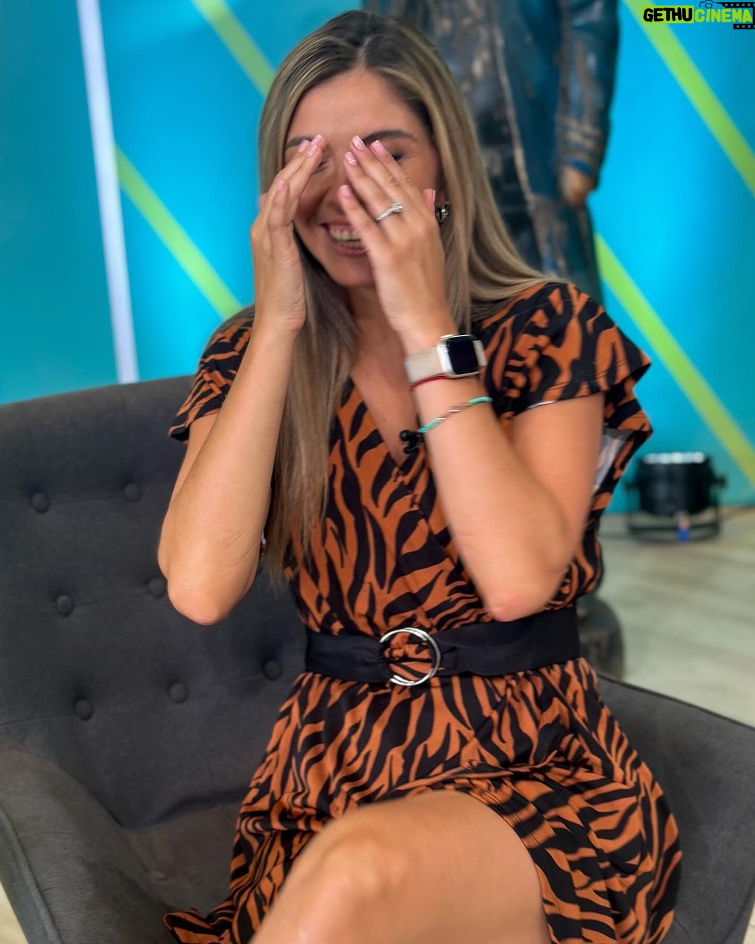 Veronica Bianchi Instagram - Un día feliz! Con el retorno más importante de la historia del fútbol chileno! 👑 Se viene un lindo 2024 de ⚽️ Lo debatimos a esta hora en TST📺 TNT Sports Chile