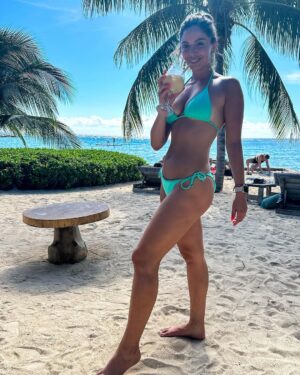 Veronica Bianchi Instagram - Hola!🍸☀️💚🛳️