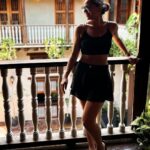 Veronica Bianchi Instagram - Último día del año. Me toca en una ciudad llena de color 💚☀️🌸🐒 tal como fue mi 2023. Agarrate 2024, vamos con todo!🍾👰🏼‍♀️🤎🏋🏻‍♀️📺⚽️ Siempre agradecida de tener lo más importante: una familia unida, con salud, trabajo…y donde el amor es el pilar más importante! Cartagena De Indias, Colombia
