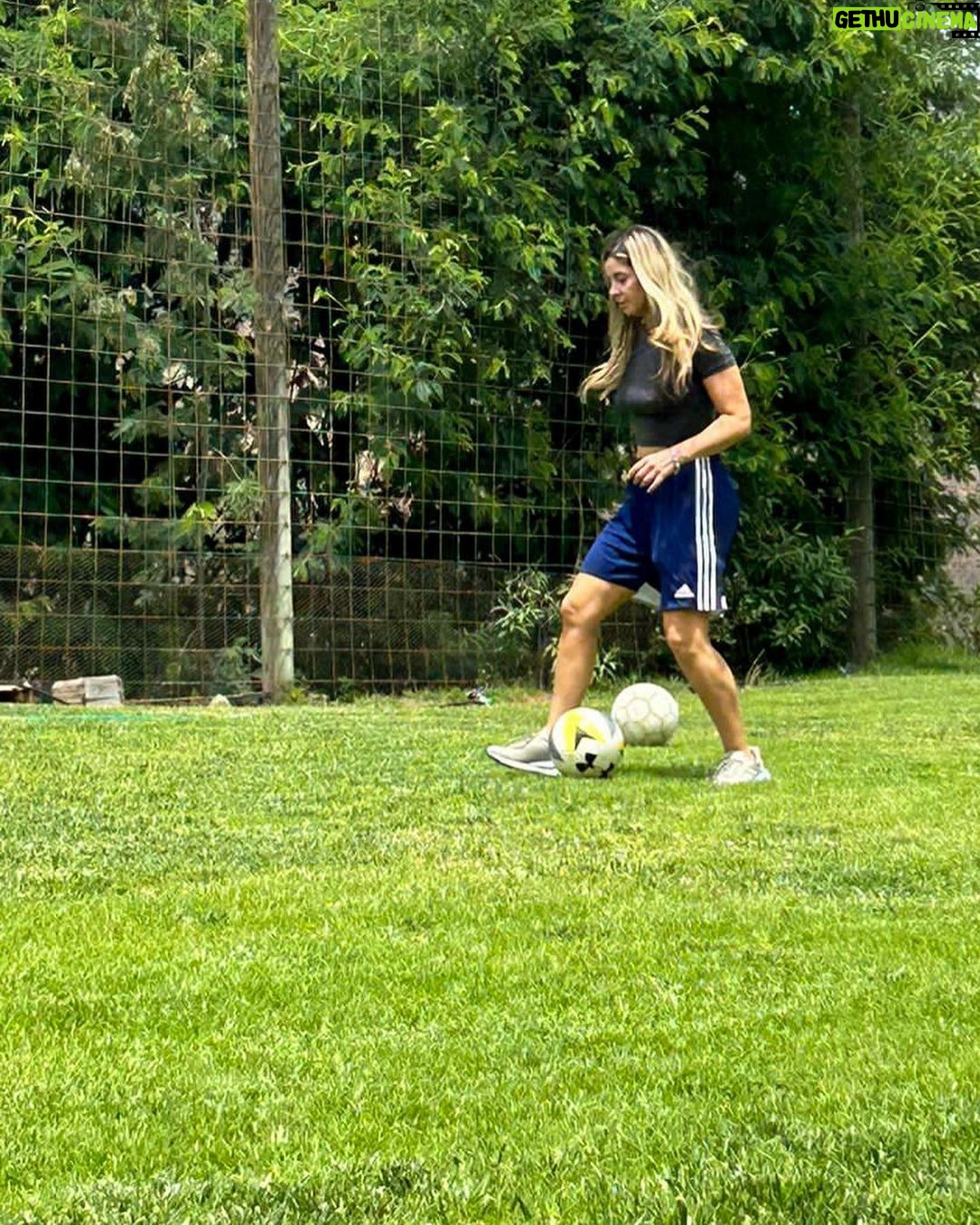 Veronica Bianchi Instagram - Se termina un lindo fin de semana 🎾📺⚽️❤️
