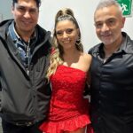 Veronica Bianchi Instagram - Teletón 2023! Dejamos todo en la pista de baile con mi querido Juvendance! Comprometidos con esta enorme y hermosa causa @teleton_chile en representación de @tntsportscl Gracias a todos los que se quedaron despiertos para apoyarnos. El baile no es lo nuestro (quedó claro, no?😅) y pusimos el ❤️ en La Bachata! Agradecida de tener un partner que se tomó este desafío tan en serio, como todo lo que hacemos! @juvenal.olmos También, de los coreógrafos Felipe y Claudia, que sabiendo nuestras limitaciones, trataron de que se note lo menos posible🕺🏼💃🏻 Y por supuesto a mi querido Arturo @vestuarista.cl que como SIEMPRE se encargó de buscarnos el mejor look para que brillemos! Los quiero a todos, porque desde su lugar, aportaron a esta noble causa ❤️