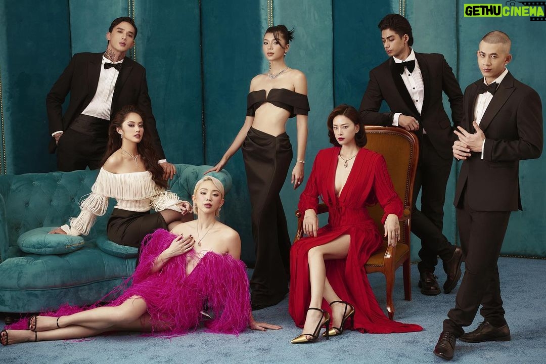 Veronica Ngo Instagram - Dàn cast siêu chuẩn ❤️🥰 Photo: Milor.Tran Stylist:Tô Quốc Sơn Make Up: Sol, Tài Phạm, Nguyễn Chánh Tính, Đặng Quốc Trọng, Dương Hữu Nghĩa Hair: Pom, Ruby Nguyễn, Nguyễn Gia Nghi, Đặng Huy, Hương Đào Dress : CONG TRI Suit : Duc Vincie Accessories : CAO Fine Jewellery Stylist assistant: Phong Cao