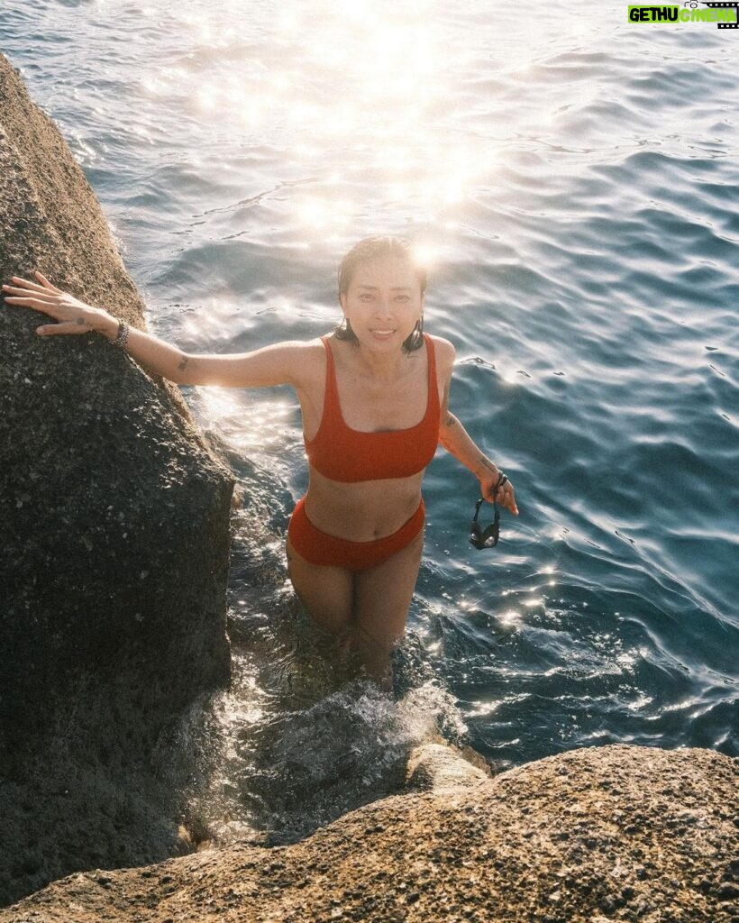 Veronica Ngo Instagram - The summer in Greece … #withyou @huy.trn Milos, Greece