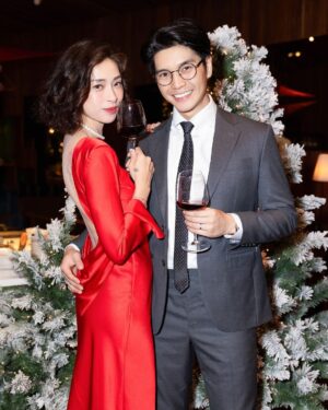 Veronica Ngo Instagram - Let’s celebrate this heartwarming season with our loved ones. Christmas time is here again, and I can’t wait to spend it with you. ❤️