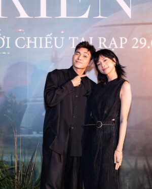 Veronica Ngo Instagram - The Creator. 
In Cinema 29/9 😎

Stylist: Hà Luân 
Makeup: Tam Huynh
Hair: Lâm Duy
Fashion: Nguyen Hoang Tu
Tóc Giả Justyle