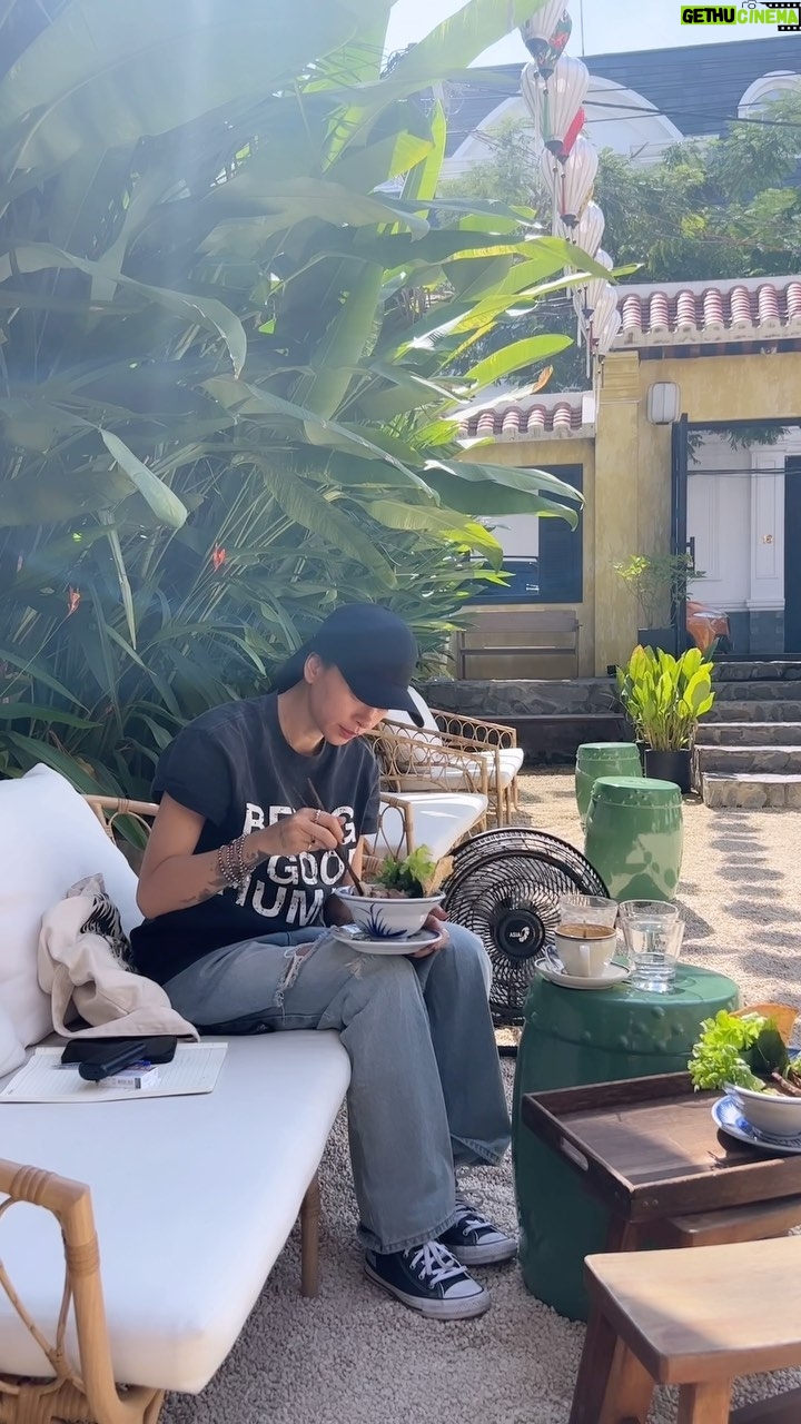 Veronica Ngo Instagram - Sunday brunch with w Chef and Yoda ❤️